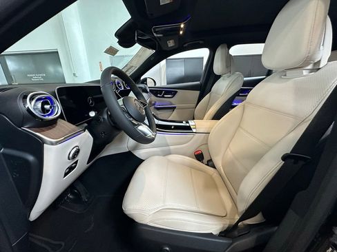 New 2026 Mercedes-Benz GLC 300 4MATIC image 4