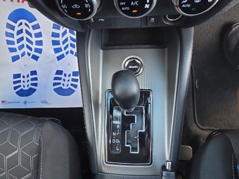 Used 2025 Mitsubishi Outlander Sport ES image 18