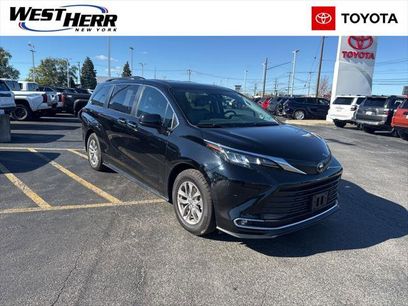 Certified 2022 Toyota Sienna XLE