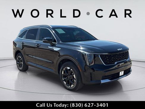 Used 2024 Kia Sorento S image 16