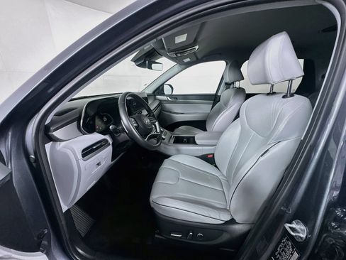 Used 2025 Hyundai Palisade SEL FWD image 13