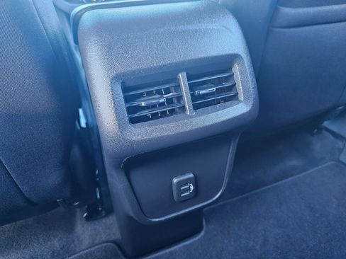 Used 2022 Chevrolet Equinox LT AWD/4WD image 30