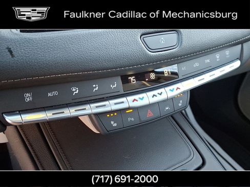 Certified 2023 Cadillac XT4 Luxury w/ Cold Weather Package image 16