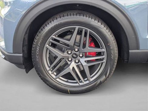 New 2026 Ford Explorer ST RWD image 9