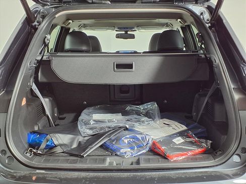 New 2025 Mitsubishi Outlander SE image 13