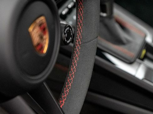 Used 2026 Porsche 911 GT3 RWD image 18
