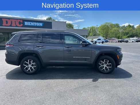 Used 2025 Jeep Grand Cherokee L Limited AWD/4WD image 3