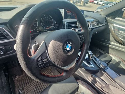 Used 2018 BMW 330i xDrive Sedan AWD/4WD image 5