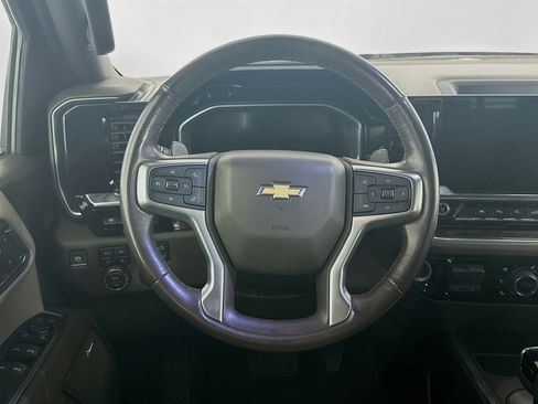 Used 2023 Chevrolet Silverado 1500 LTZ image 18