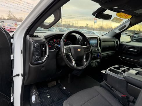 Used 2022 Chevrolet Silverado 1500 LT w/ Bed Protection Package image 12