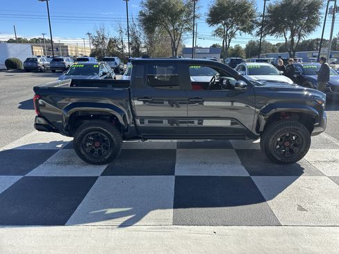 Used 2025 Toyota Tacoma TRD Pro image 4