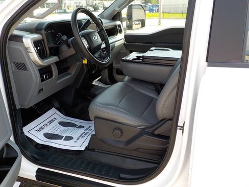 Used 2024 Ford F350 XL w/ 360-Degree Camera Package AWD/4WD image 11