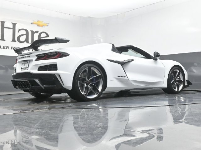 New 2027 Chevrolet Corvette Z06 RWD image 17