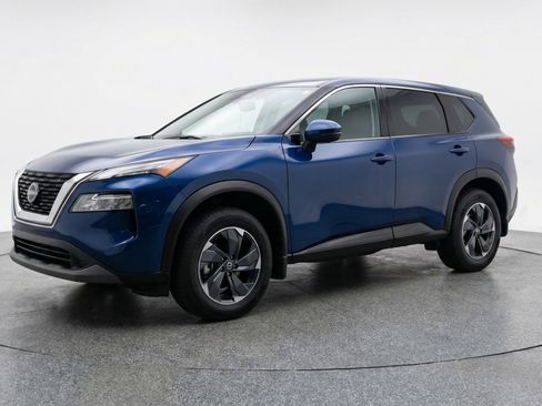 Used 2025 Nissan Rogue SV image 3