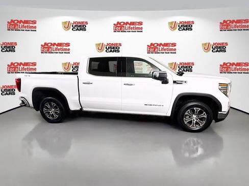 Used 2025 GMC Sierra 1500 SLT AWD/4WD image 16