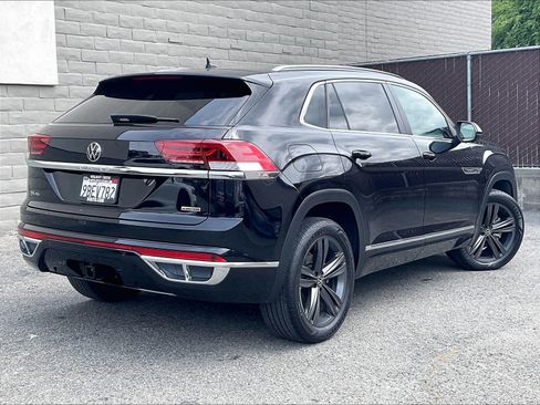 Certified 2022 Volkswagen Atlas Cross Sport SEL R-Line AWD/4WD image 13