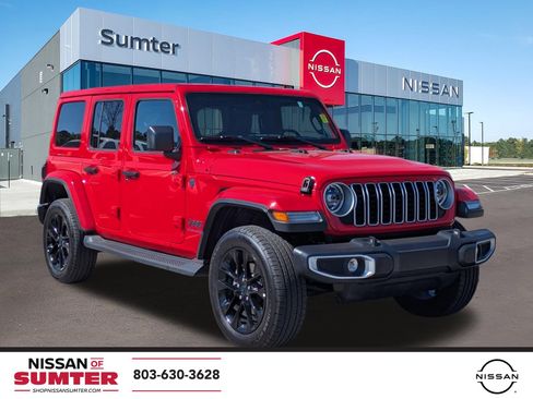 Used 2025 Jeep Wrangler Sahara AWD/4WD image 1