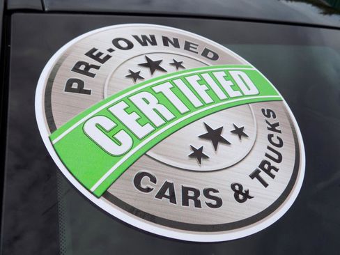 Used 2018 Chevrolet Trax LT w/ LT Convenience Package image 12