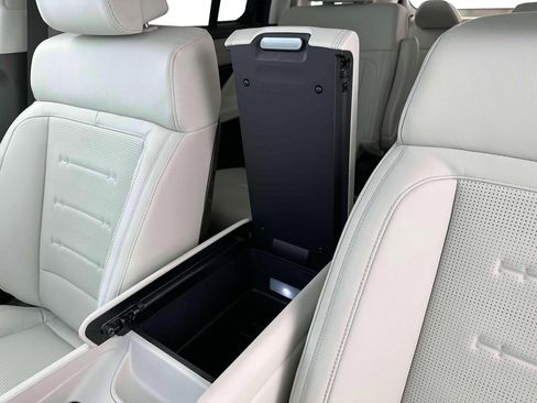 New 2025 Hyundai Santa Fe Calligraphy image 18