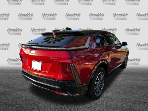Used 2025 Cadillac Lyriq Sport image 9