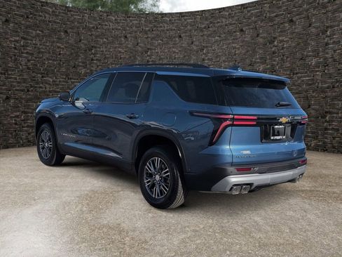 Used 2026 Chevrolet Traverse LT w/ Enhanced Driving Package image 4