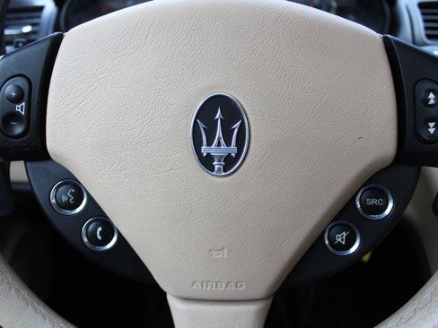 Used 2015 Maserati GranTurismo Convertible RWD image 11
