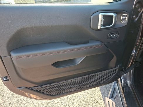 Used 2021 Jeep Wrangler Unlimited Rubicon AWD/4WD image 12