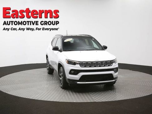 Used 2025 Jeep Compass Limited AWD/4WD image 51