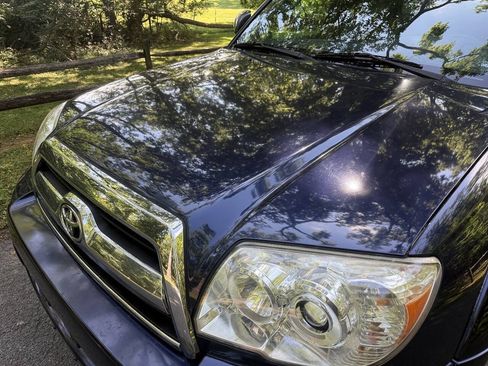 Used 2006 Toyota 4Runner SR5 AWD/4WD image 16