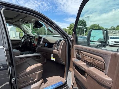 New 2026 RAM 2500 Limited AWD/4WD image 28