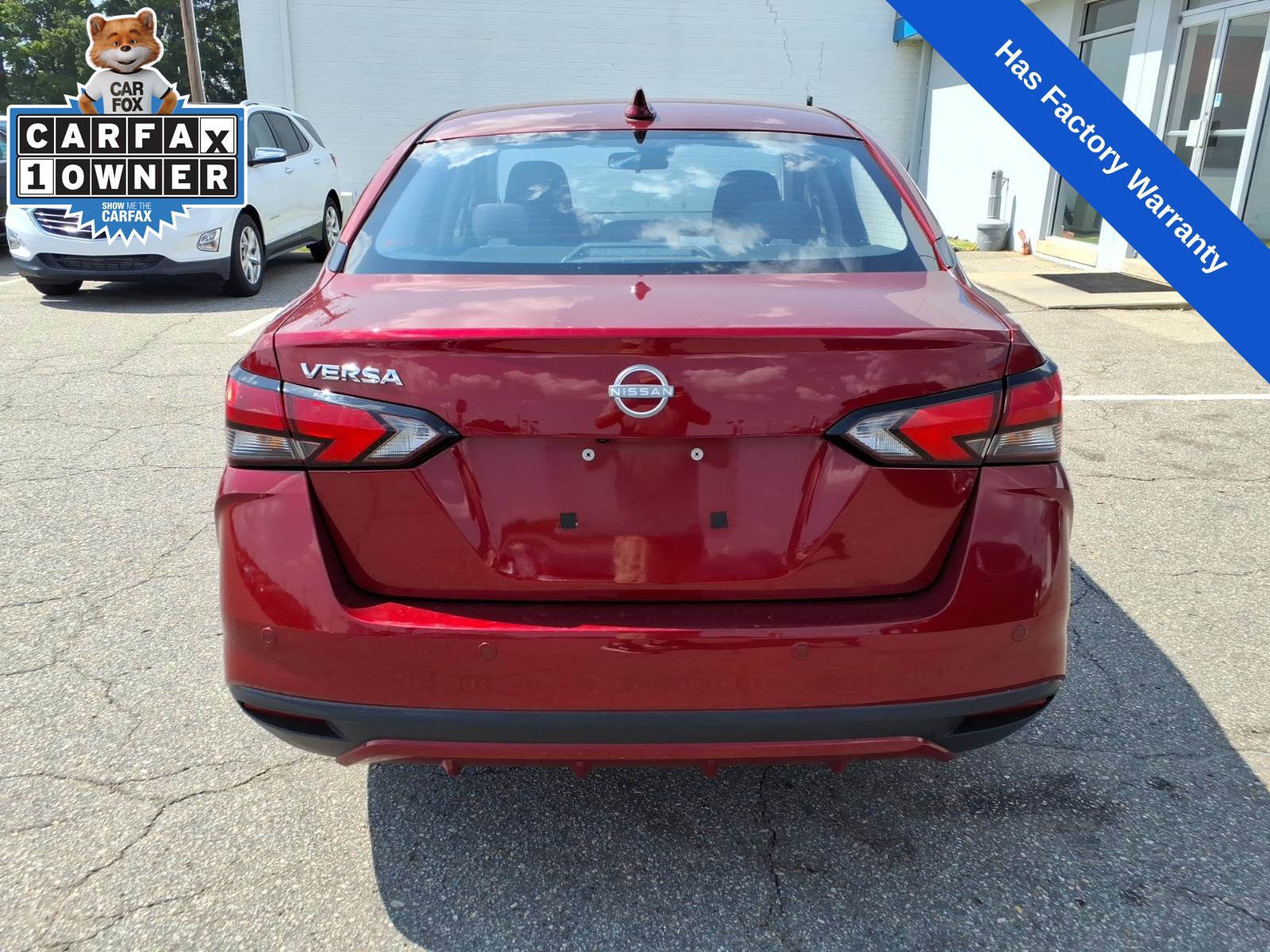 Used 2025 Nissan Versa SV FWD image 4