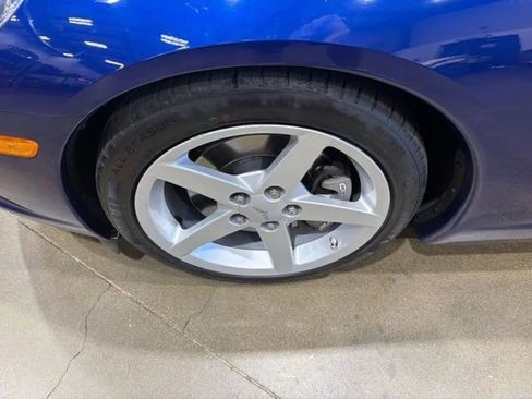 Used 2006 Chevrolet Corvette Coupe RWD image 90