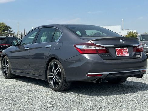 Used 2017 Honda Accord Sport image 7
