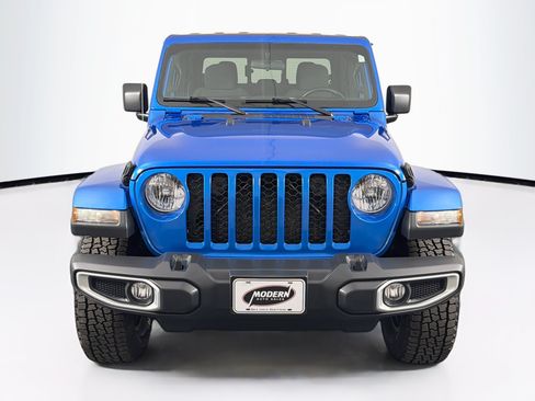 Used 2021 Jeep Gladiator Sport AWD/4WD image 7