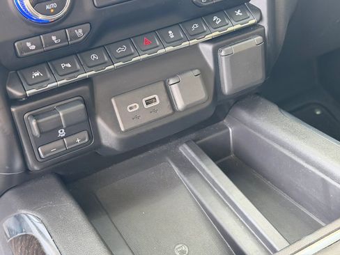 Used 2021 GMC Sierra 1500 Denali w/ Denali Ultimate Package image 42