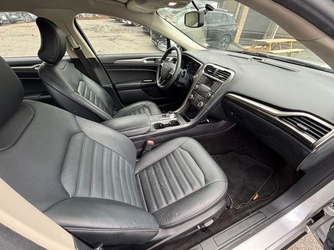 Used 2017 Ford Fusion SE image 15