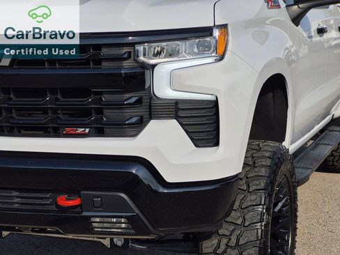 Used 2025 Chevrolet Silverado 1500 LT Trail Boss w/ Convenience Package II AWD/4WD image 8