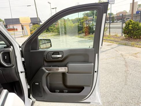 Used 2019 Chevrolet Silverado 1500 LTZ w/ LTZ Plus Package AWD/4WD image 27