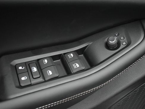 New 2026 Jeep Grand Cherokee Altitude AWD/4WD image 13