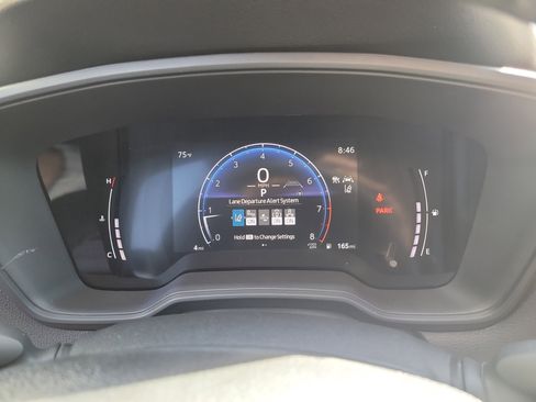 Used 2026 Toyota Corolla Cross LE image 30