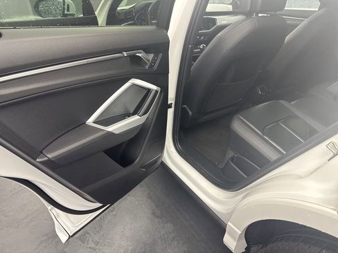 Used 2023 Audi Q3 2.0T Premium image 37