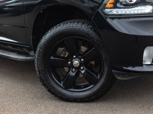 Used 2014 RAM 1500 Express w/ Black Ram 1500 Express Group AWD/4WD image 4