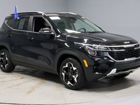Used 2024 Kia Seltos EX AWD/4WD image 1