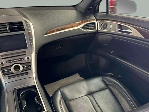 Used 2020 Lincoln MKZ Reserve w/ Elements Package image 29