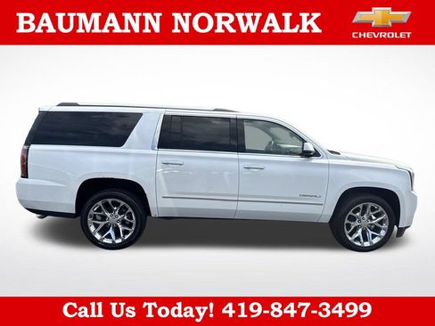 Used 2017 GMC Yukon XL Denali w/ Open Road Package AWD/4WD image 8