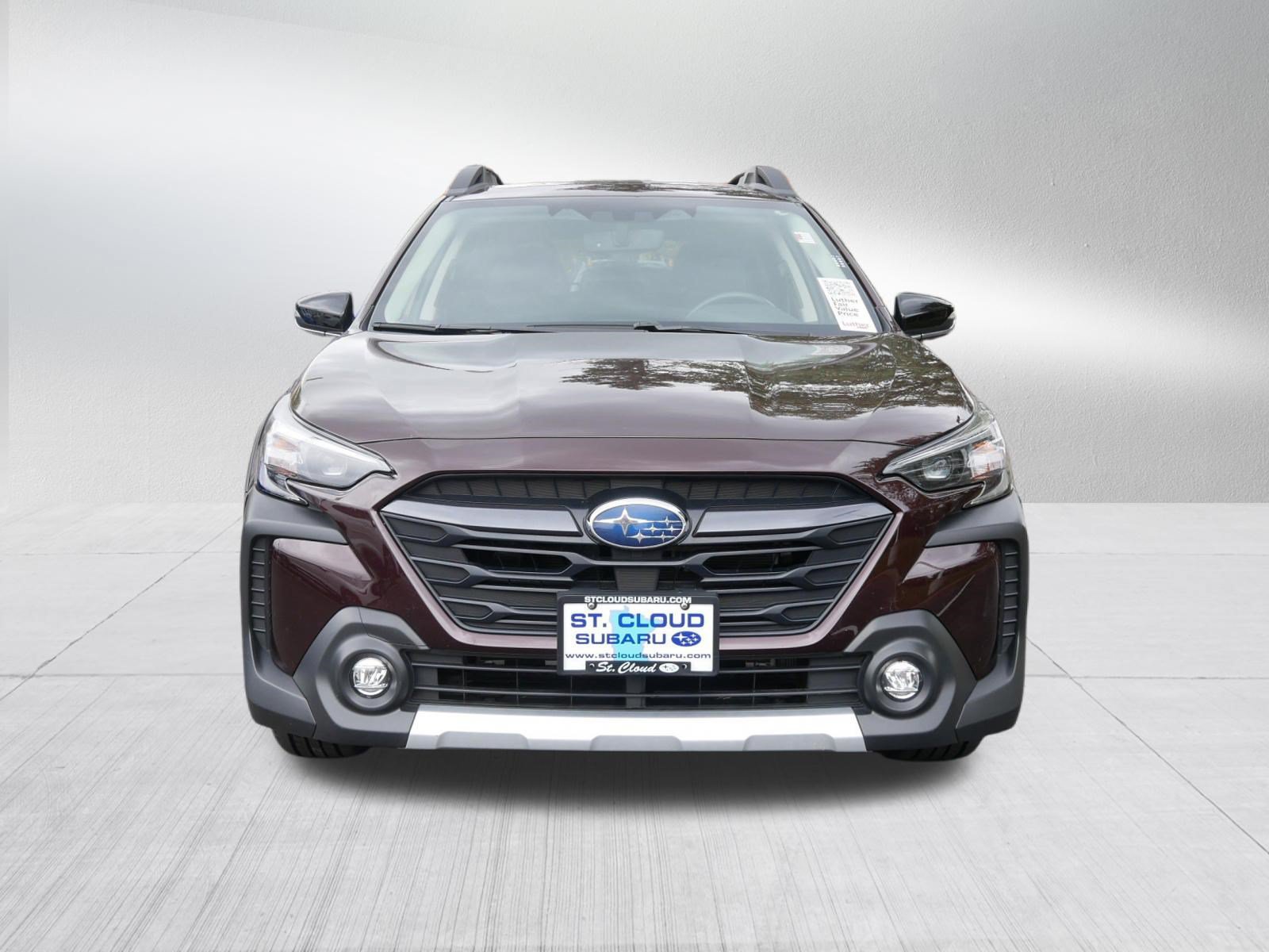 Certified 2025 Subaru Outback Limited AWD/4WD image 2