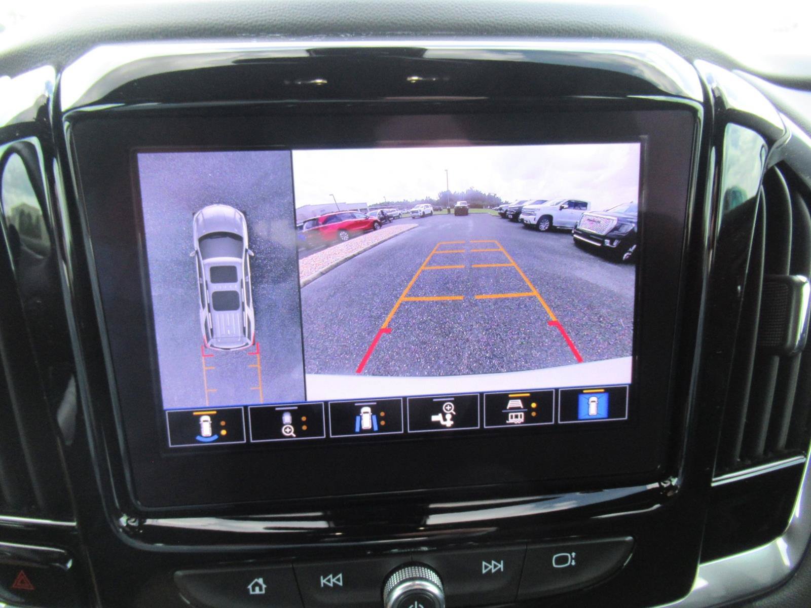 Certified 2023 Chevrolet Traverse High Country FWD image 29