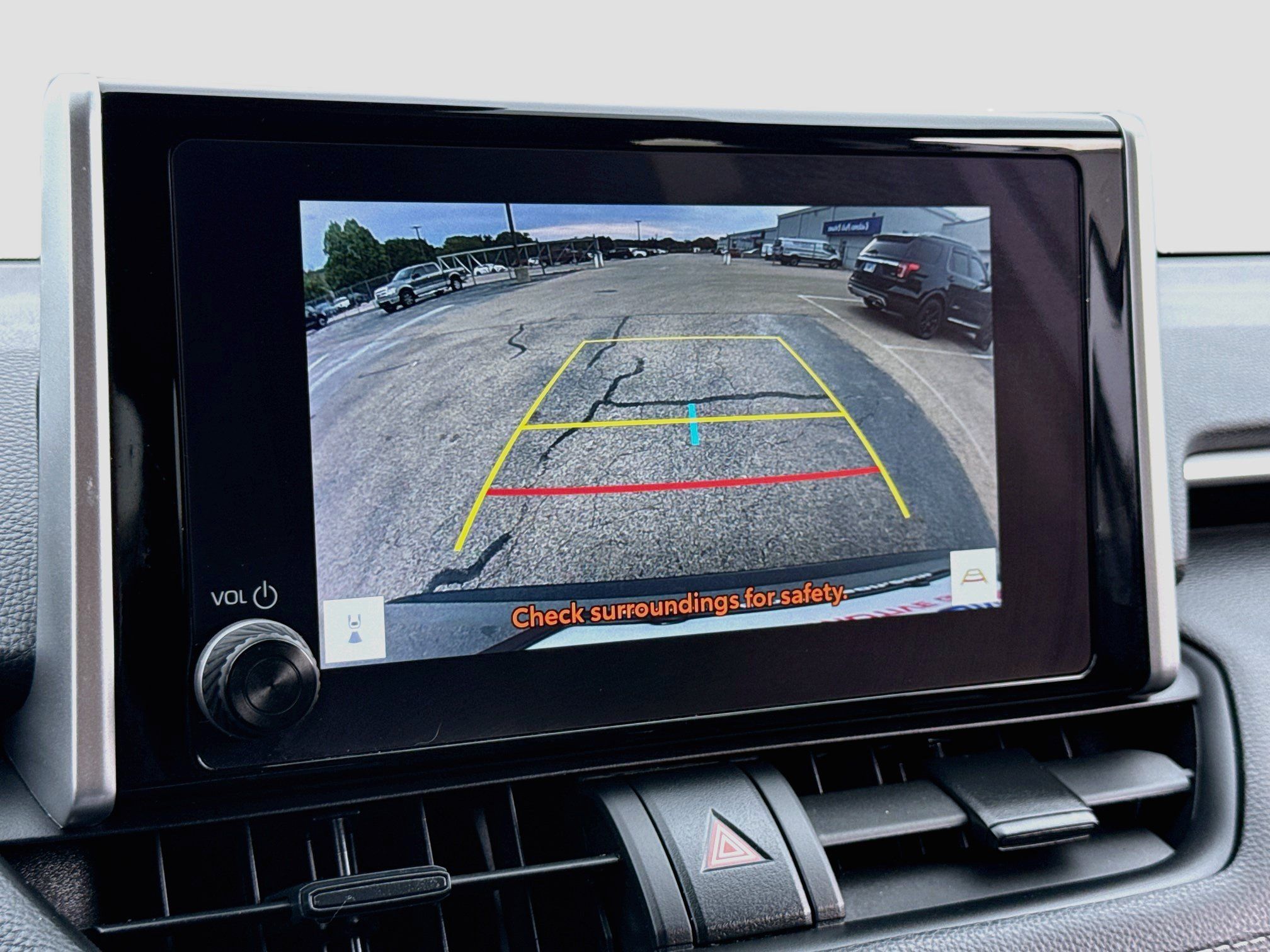 Used 2025 Toyota RAV4 XLE FWD image 17