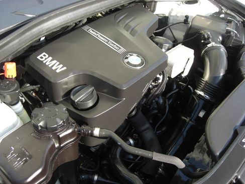Used 2013 BMW X1 sDrive28i RWD image 25