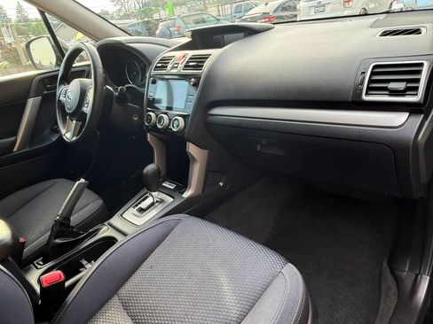 Used 2017 Subaru Forester 2.5i Premium w/ All-Weather Package AWD/4WD image 27
